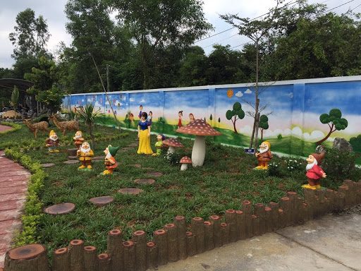 Thiết kế thi công đắp thú vật cho trường mầm non đẹp uy tín