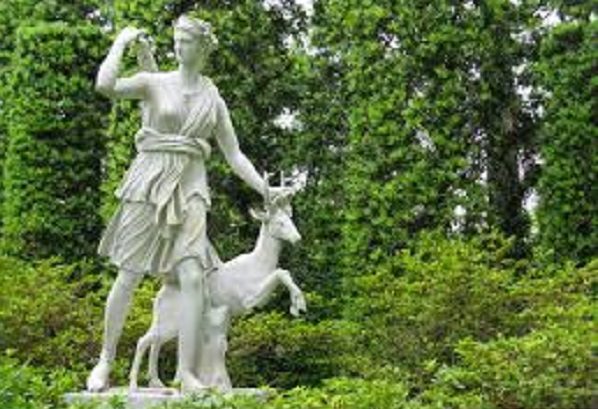 Đơn Vị Đắp Tượng bằng Xi Măng